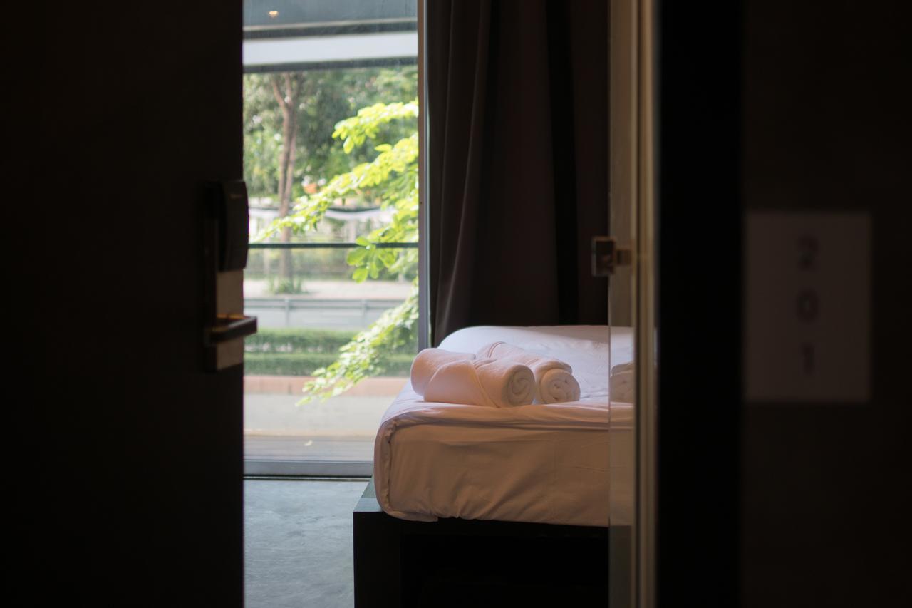 Thrive The Hostel : Patpong By The Belle Бангкок Экстерьер фото