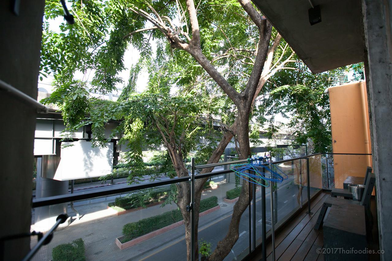 Thrive The Hostel : Patpong By The Belle Бангкок Экстерьер фото